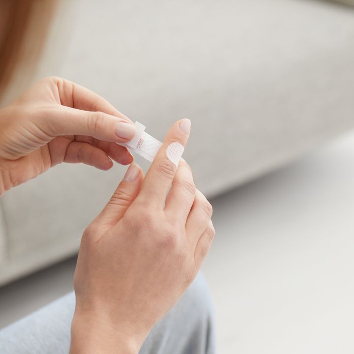 Hansaplast Sensitive Пластир за чувствителна кожа за малки рани х20 броя