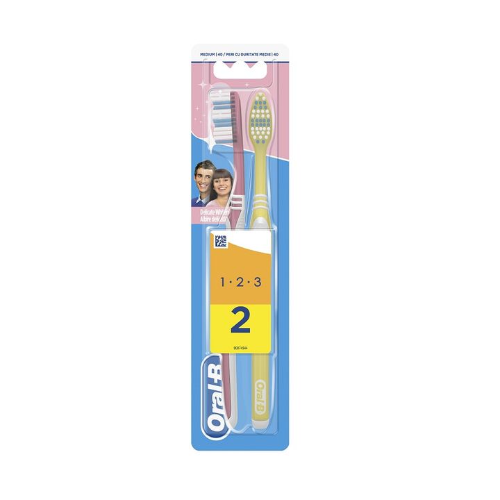 Oral-B Delicate White Четка за зъби, Medium x2 броя
