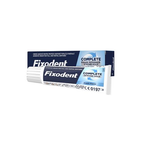 Fixodent Complete Strong Hold Fresh Фиксиращ крем за зъбни протези с лек ментов вкус х47 грама